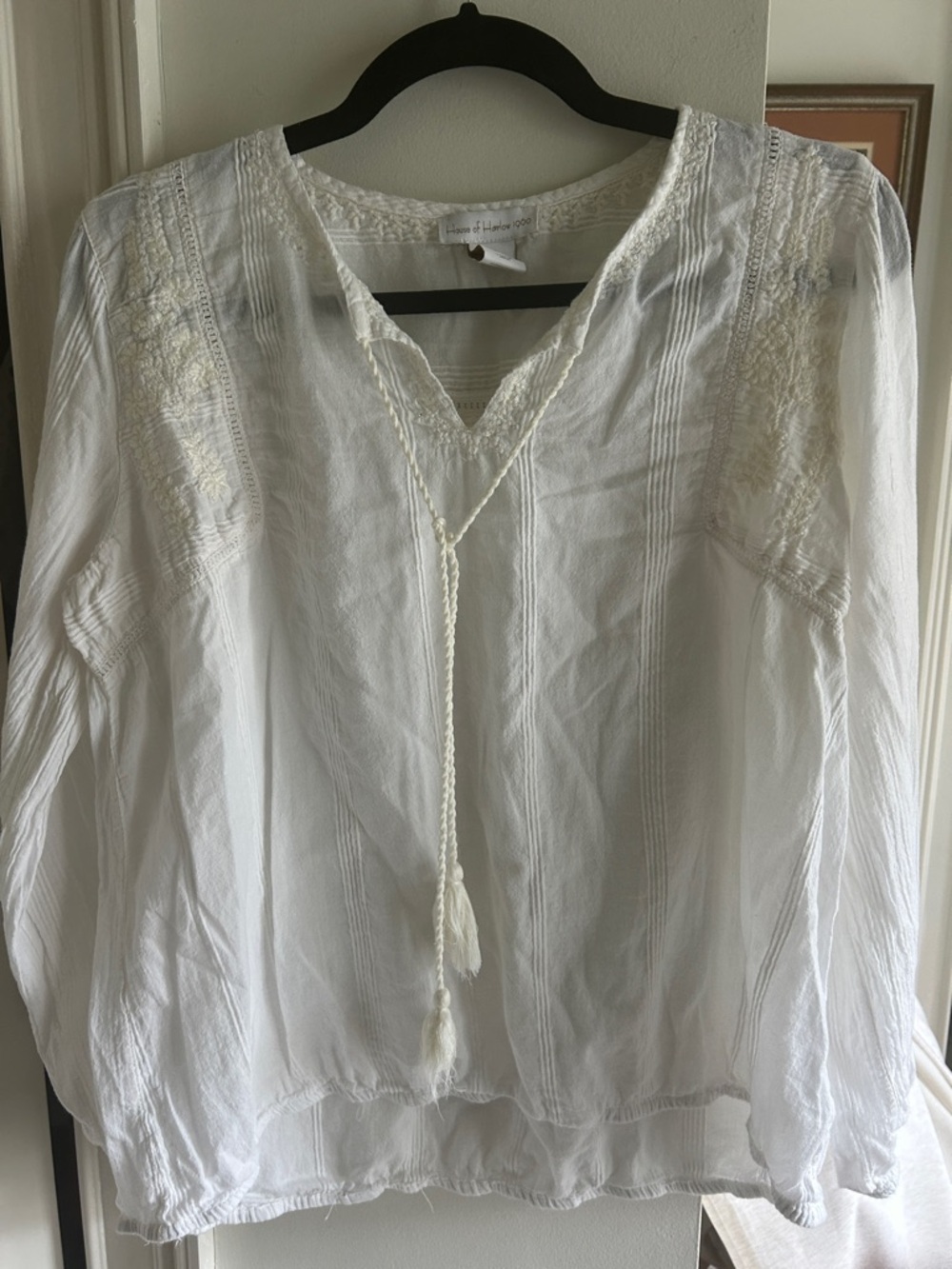 House of Harlow 1960 White Lace-Trim Peasant Tunic